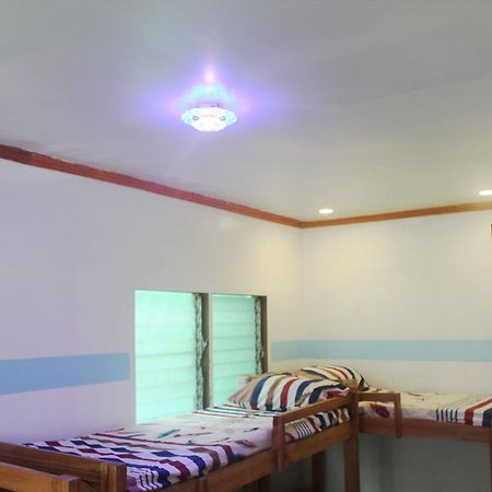 J'S Backpackers Hostel Davao ภายนอก รูปภาพ